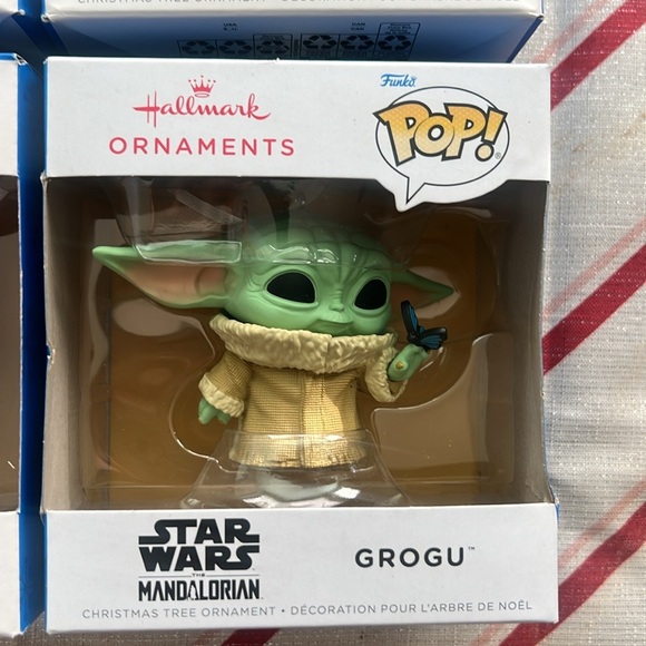 Set of 5 FunkoPop’s StarWars ornaments by Hallmark new in box
￼ - Picture 4 of 6